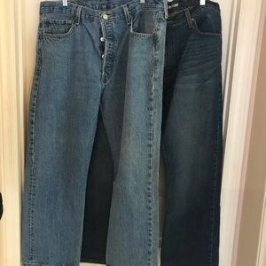 Mens Levis, 38/30. Great condition.